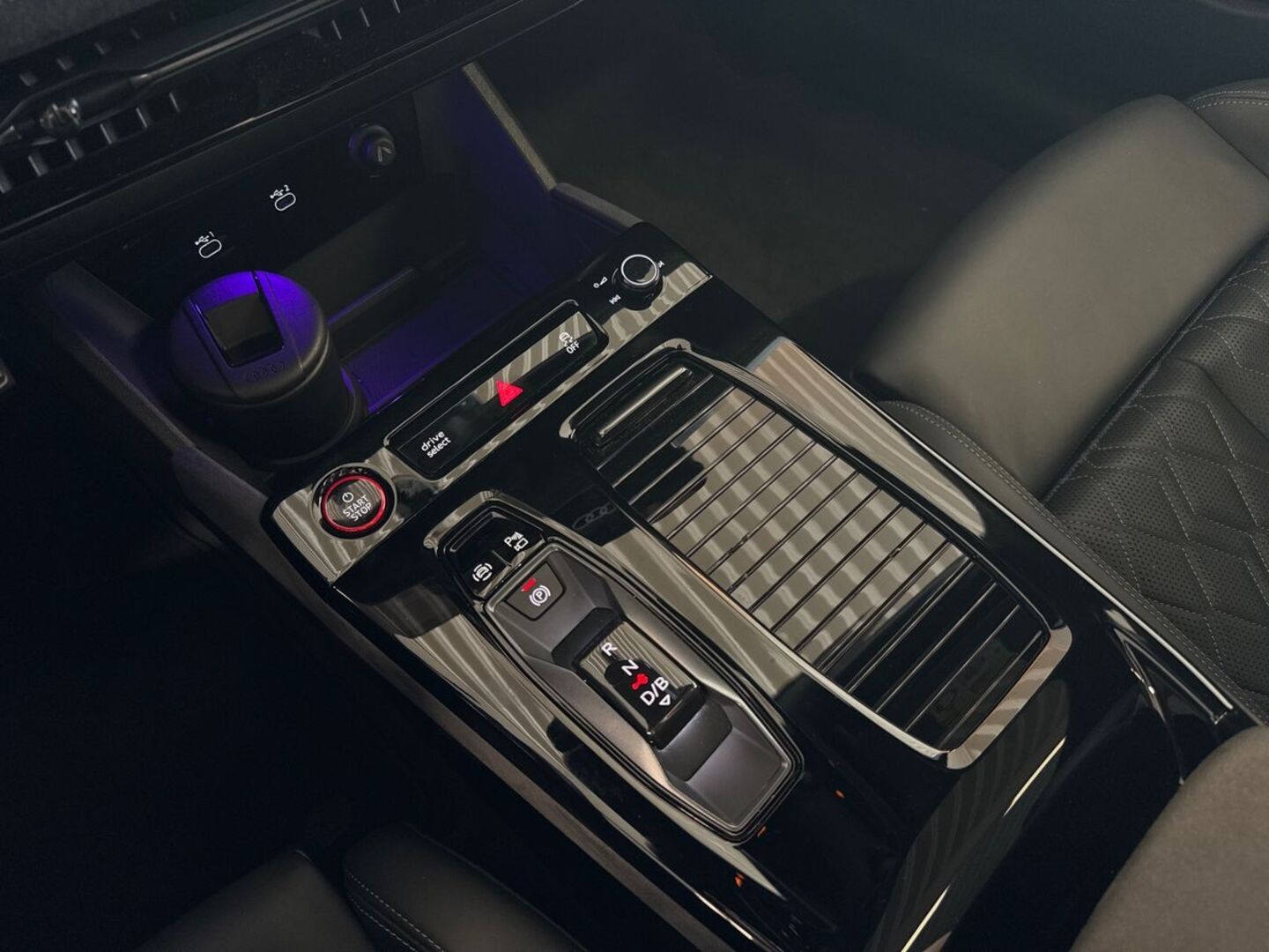 AUDI S6 e-tron 2025