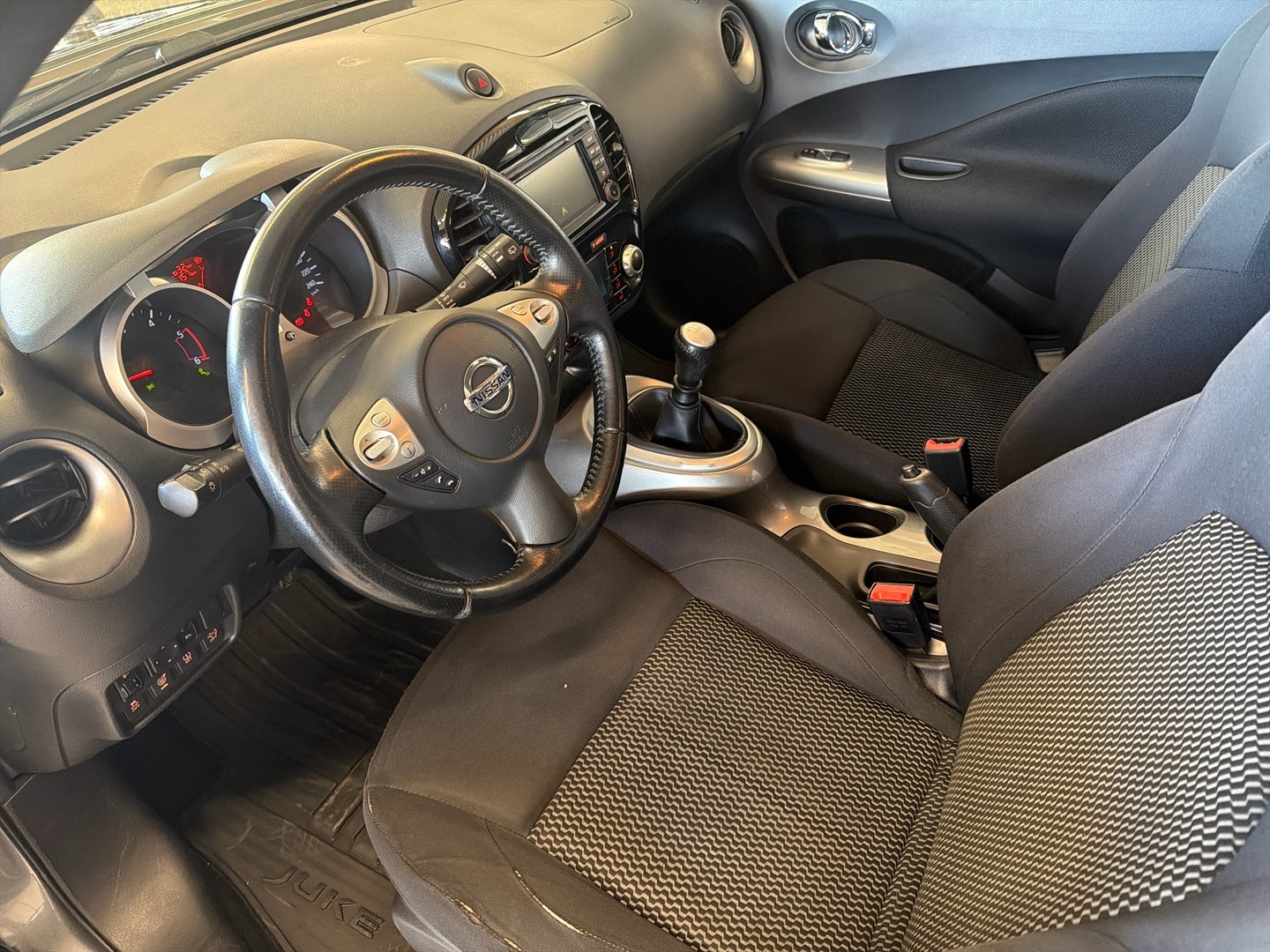 NISSAN Juke 2015