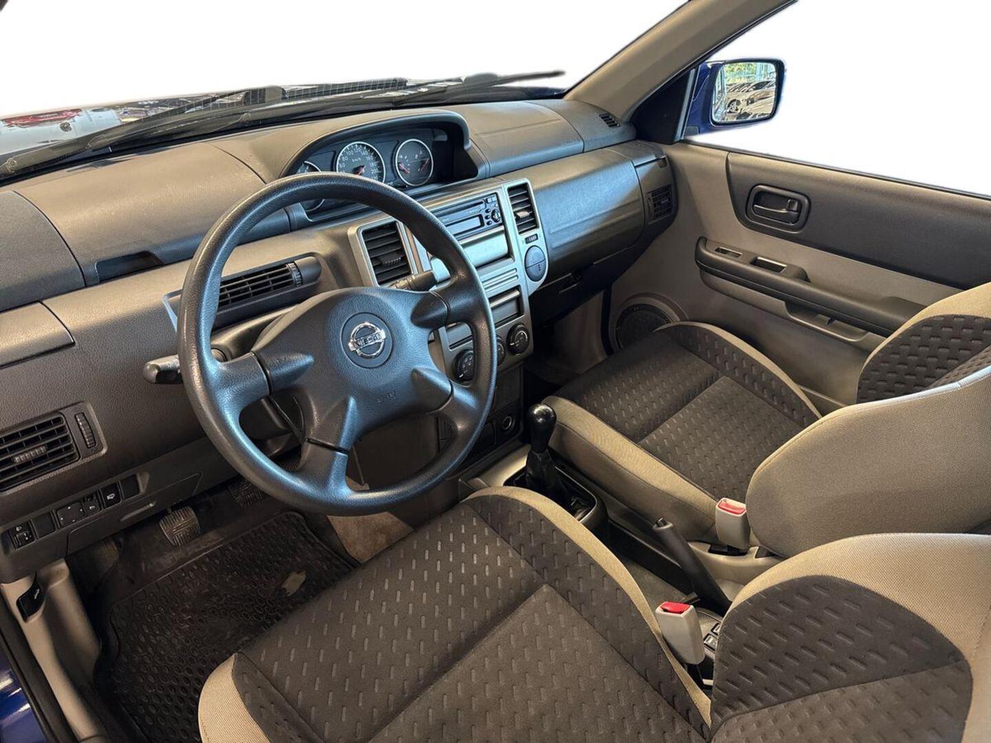 NISSAN X-TRAIL 7