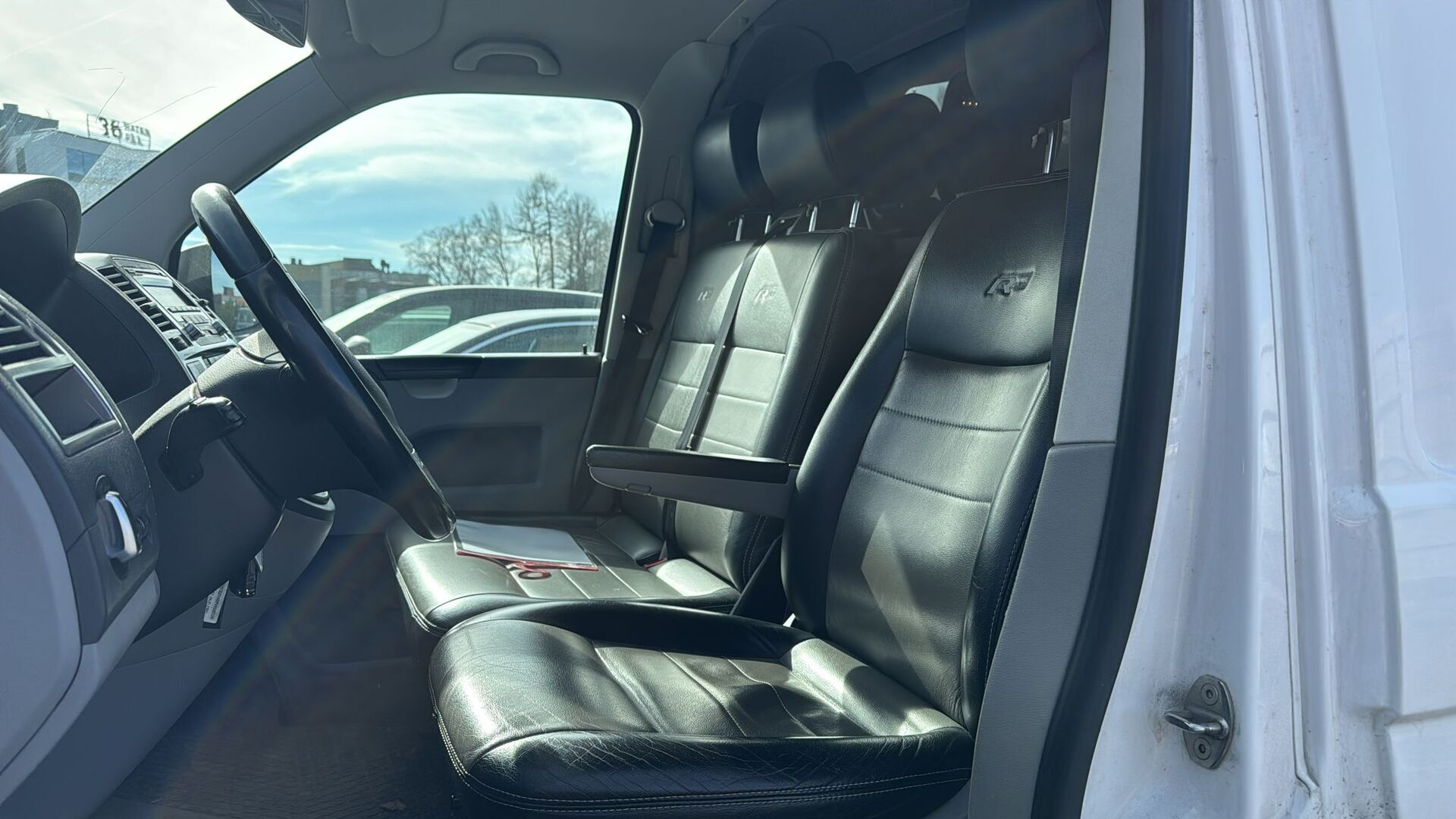 VOLKSWAGEN Transporter 2015