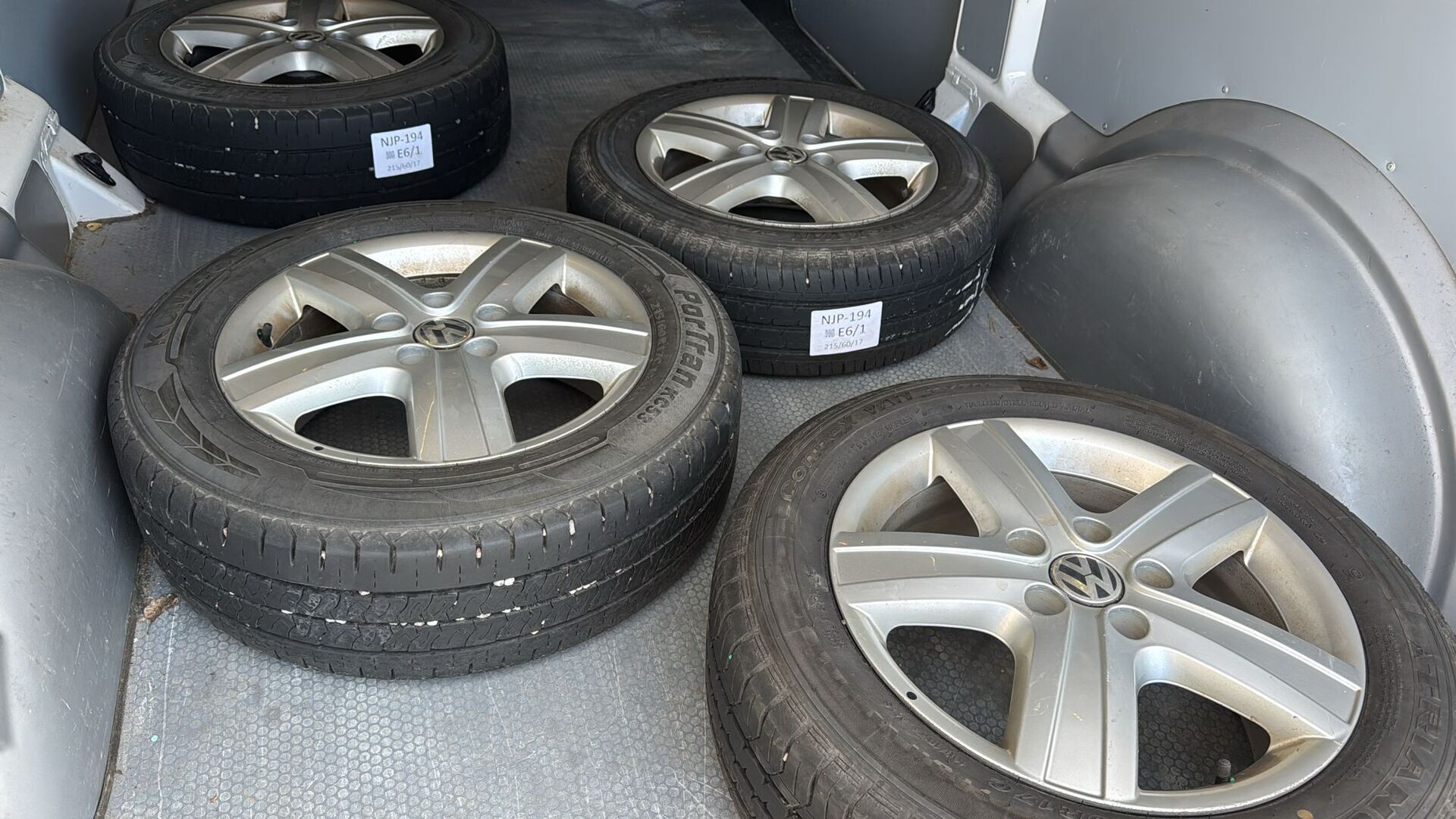 VOLKSWAGEN Transporter 2015