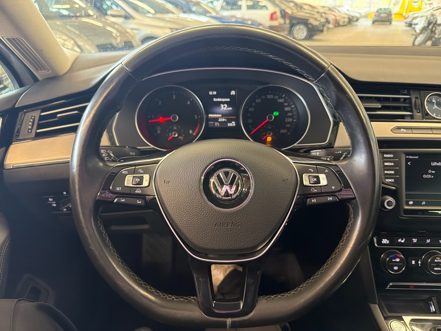 VOLKSWAGEN Passat 2016