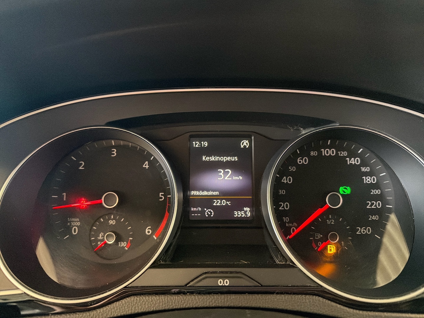 VOLKSWAGEN Passat 2016