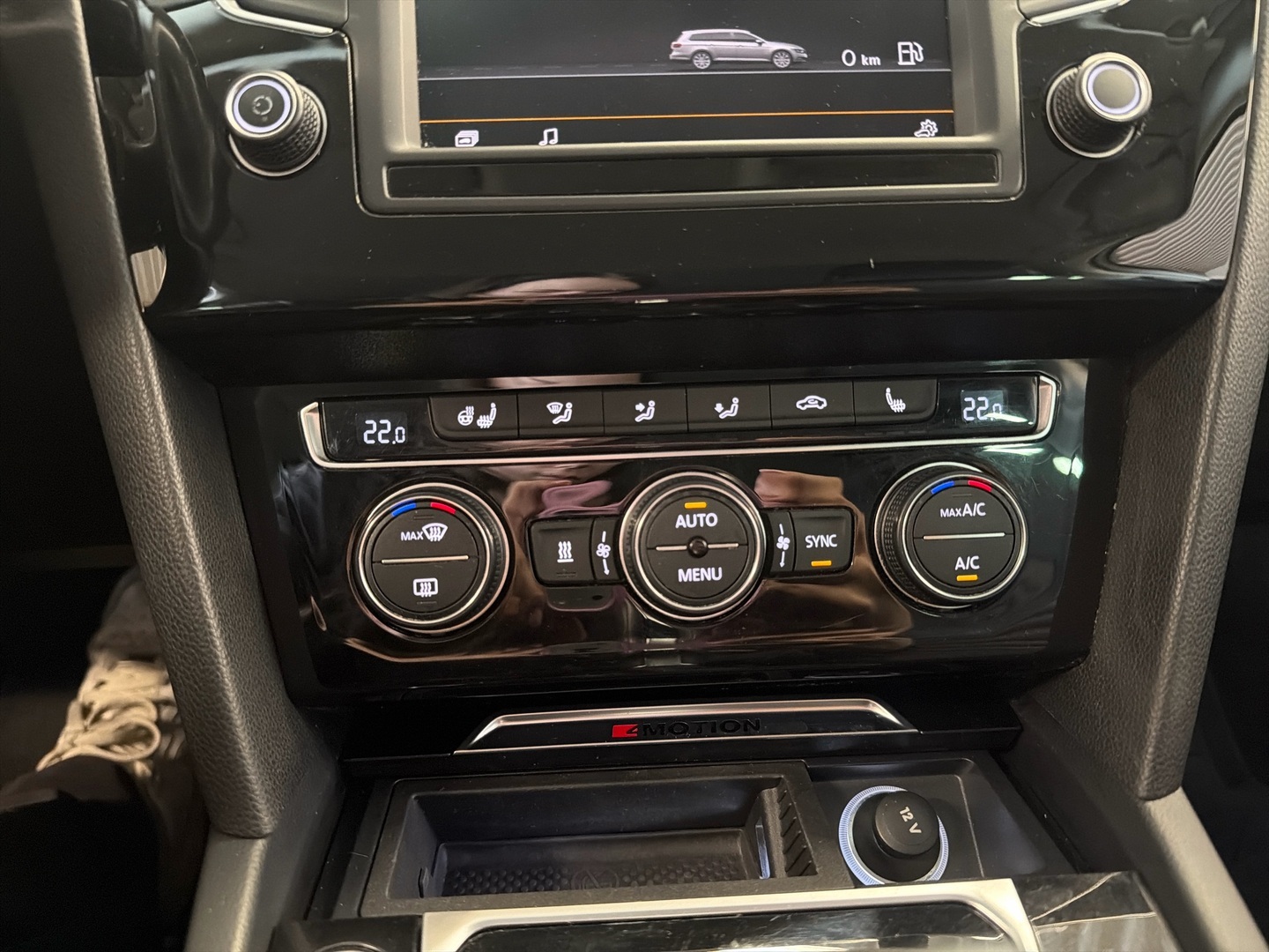 VOLKSWAGEN Passat 2016