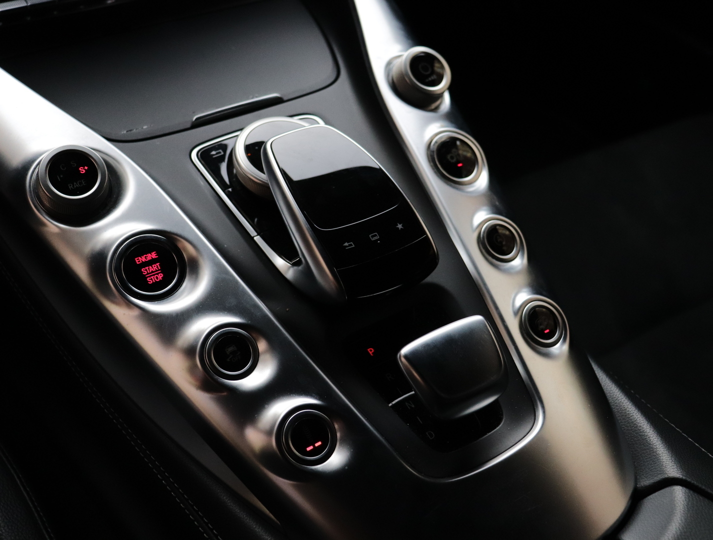 MERCEDES-BENZ AMG GT S 2015