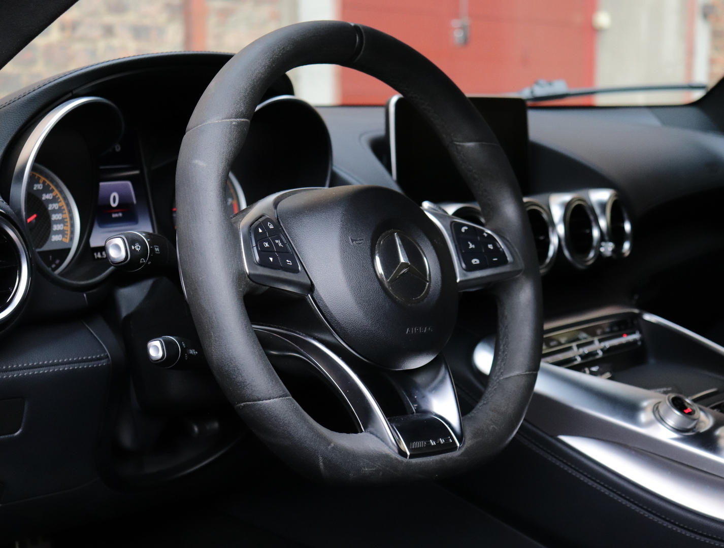 MERCEDES-BENZ AMG GT S 2015