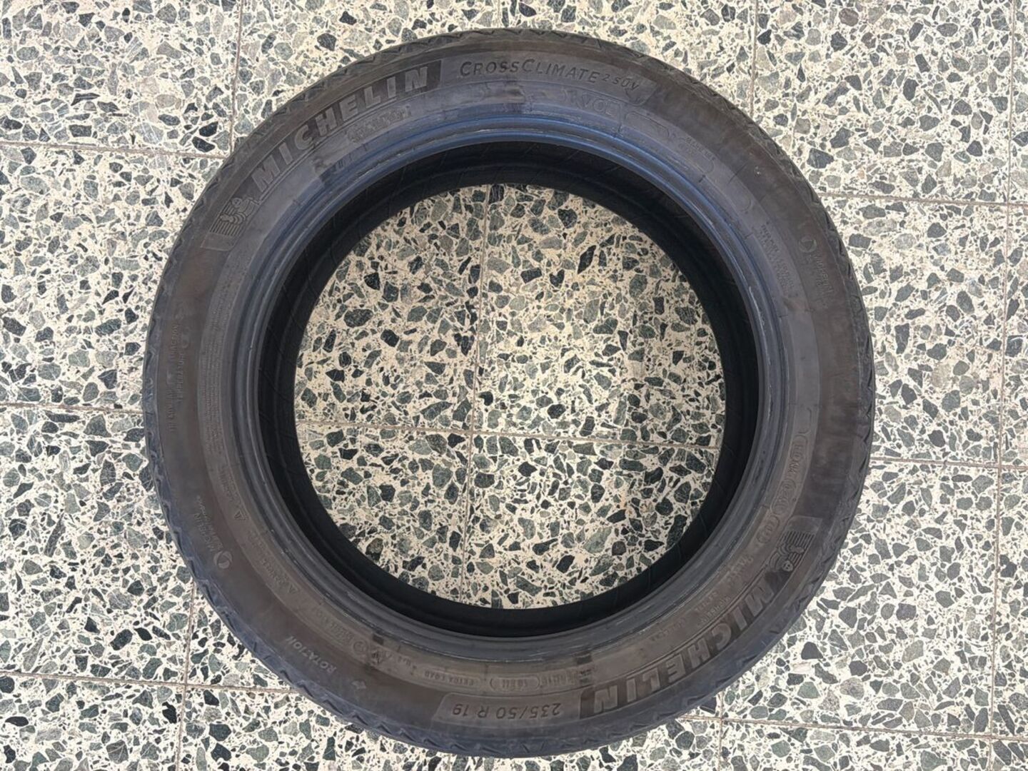 VOLVO C40 2023