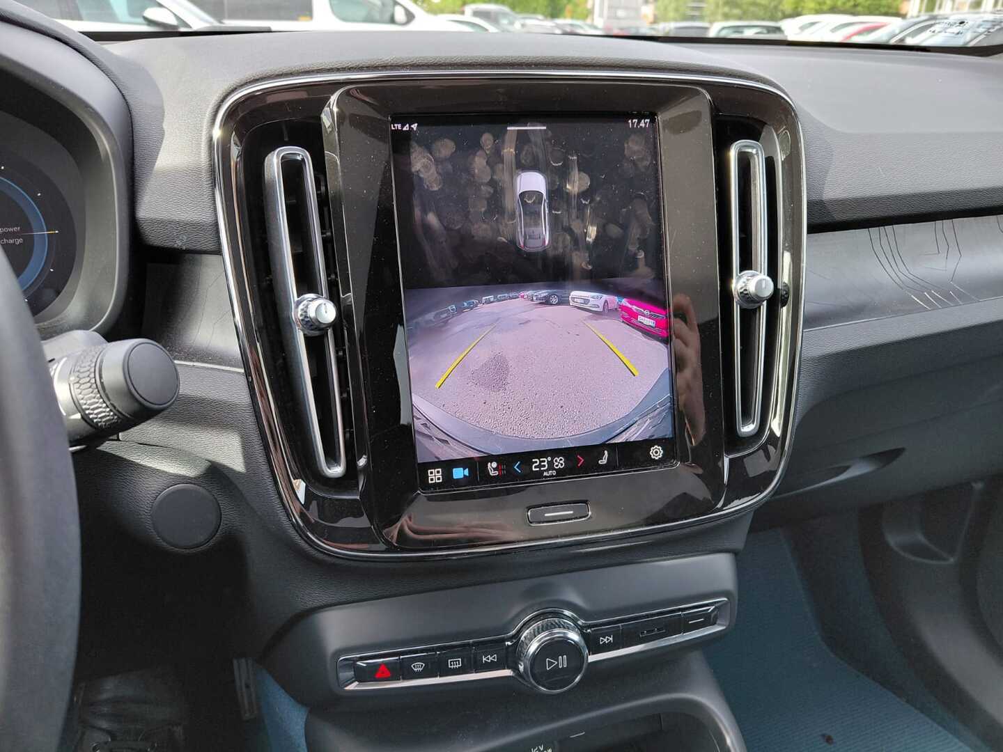 VOLVO C40 2023