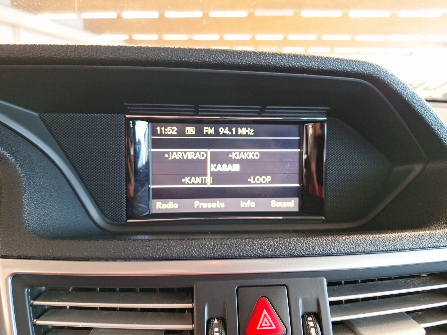 MERCEDES-BENZ E 2010