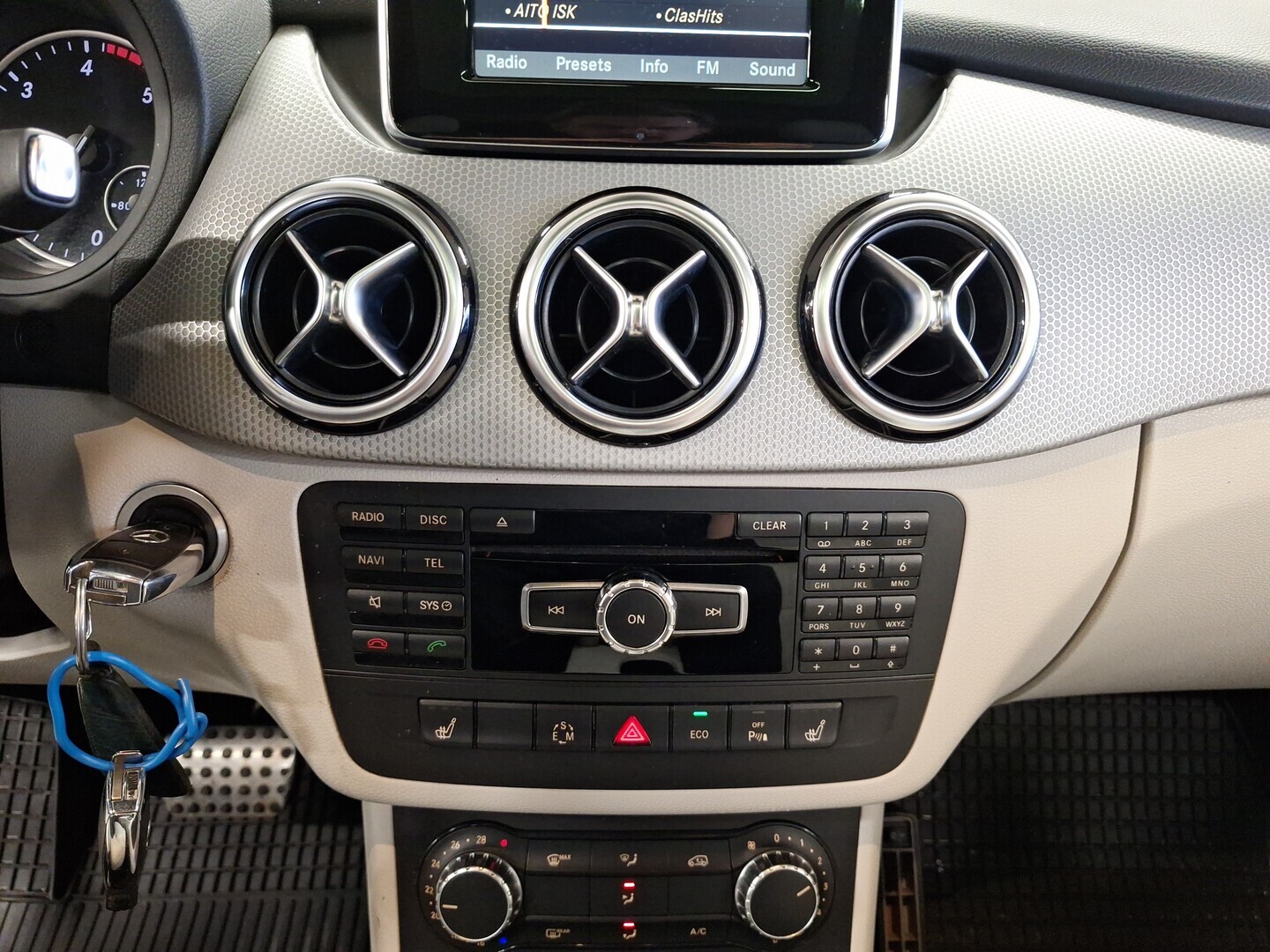 MERCEDES-BENZ B 2012