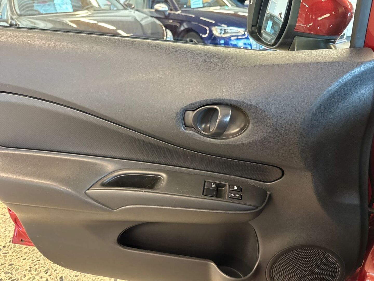 NISSAN Note 21