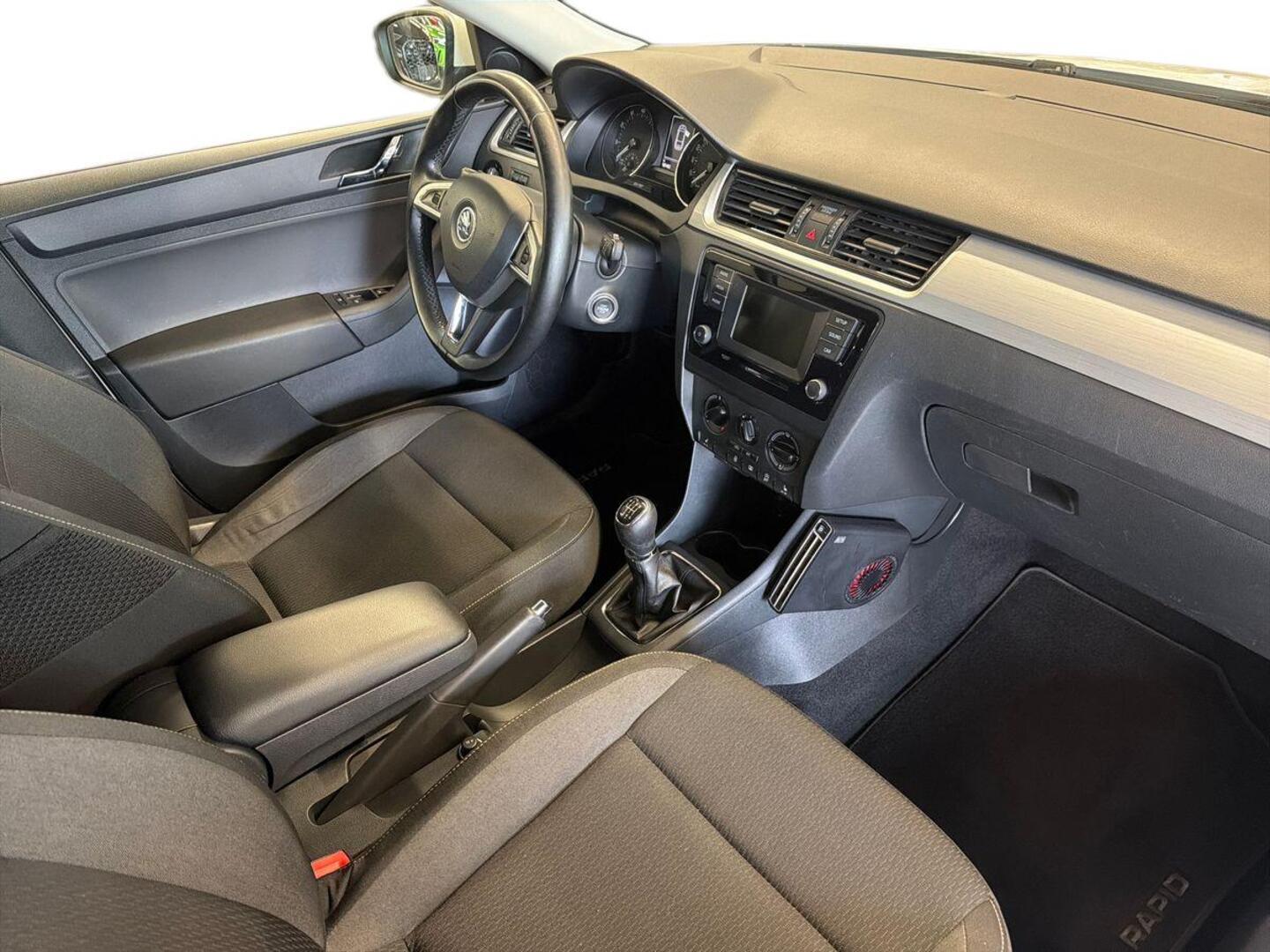 SKODA Rapid 2016