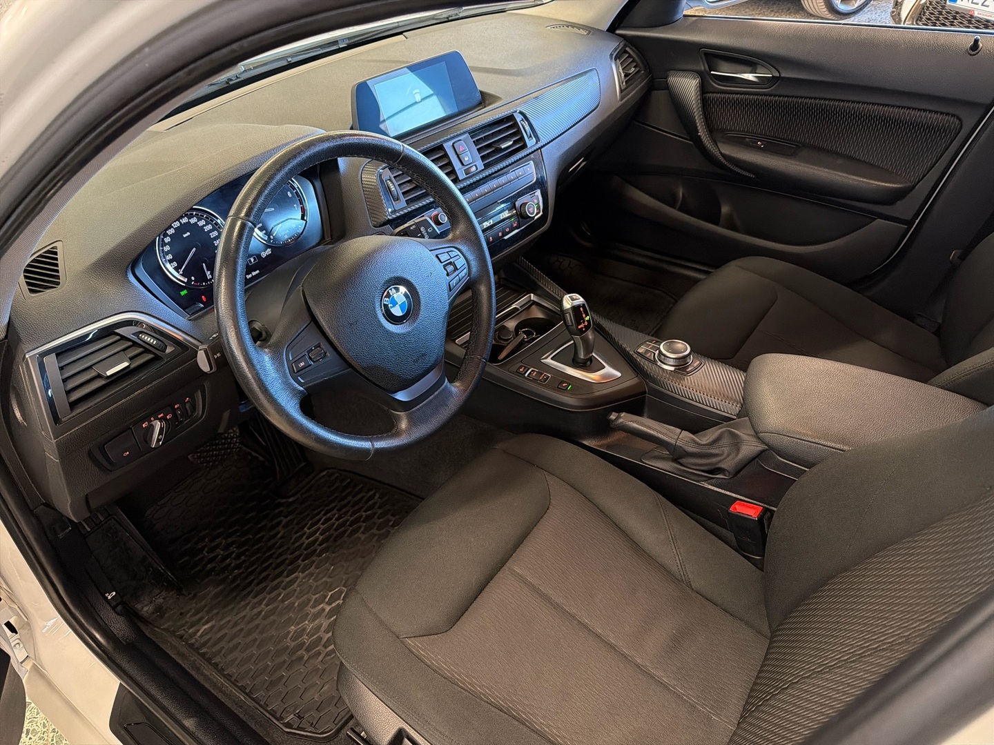 BMW 118 2018