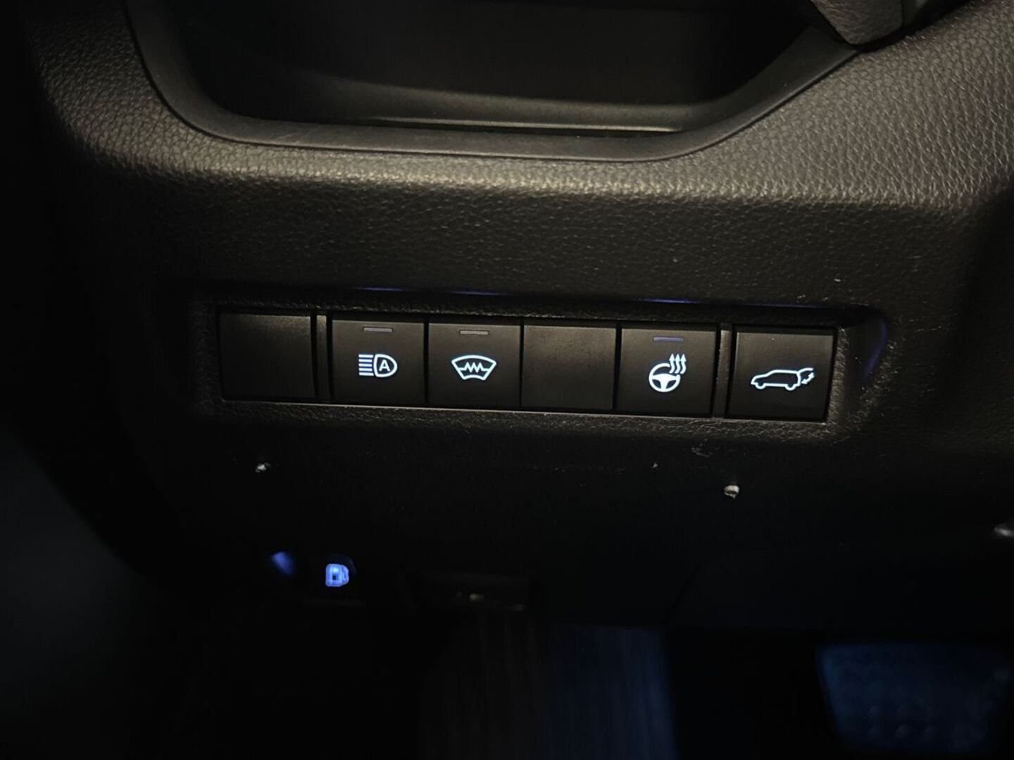 TOYOTA RAV4 2021