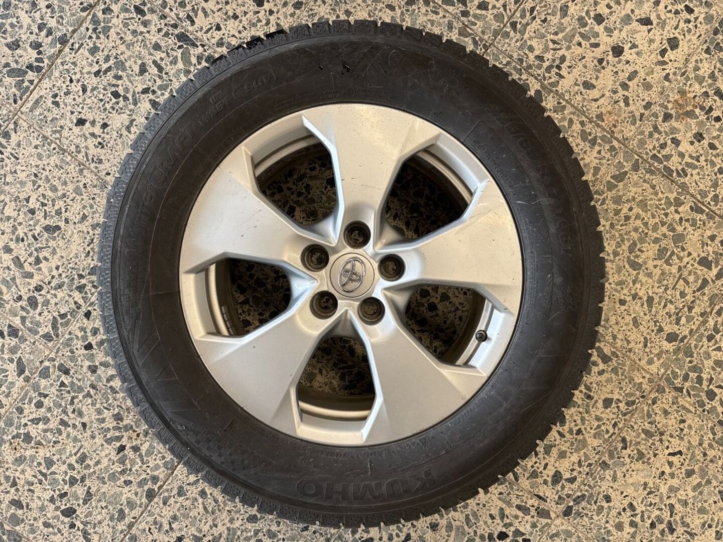 TOYOTA RAV4 2021