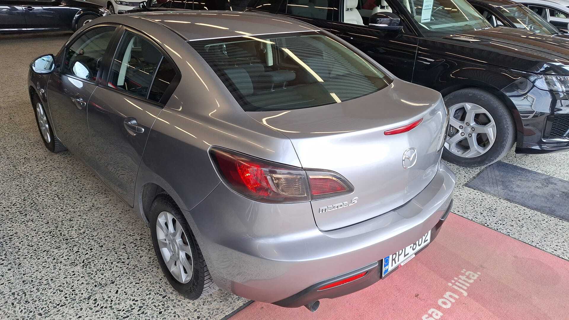 MAZDA Mazda3 2010