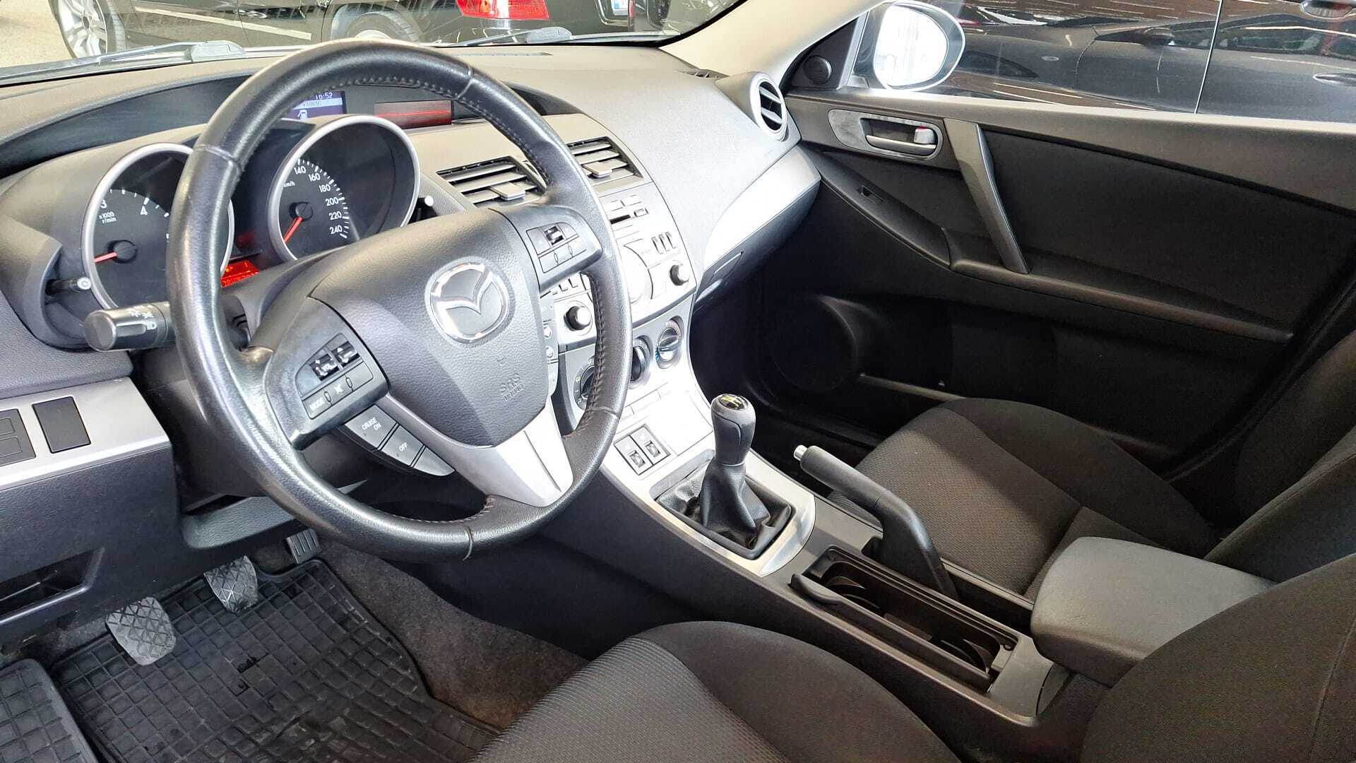 MAZDA Mazda3 2010