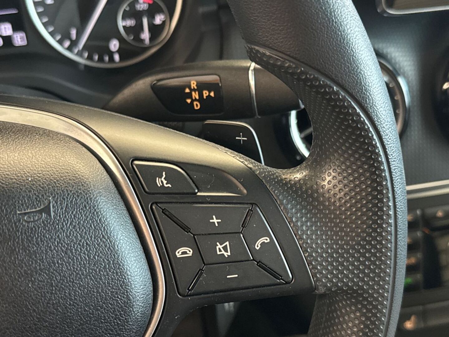 MERCEDES-BENZ A 2013