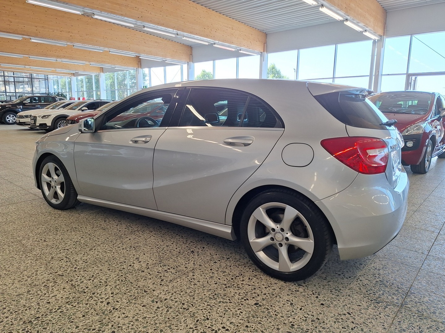 MERCEDES-BENZ A 2013
