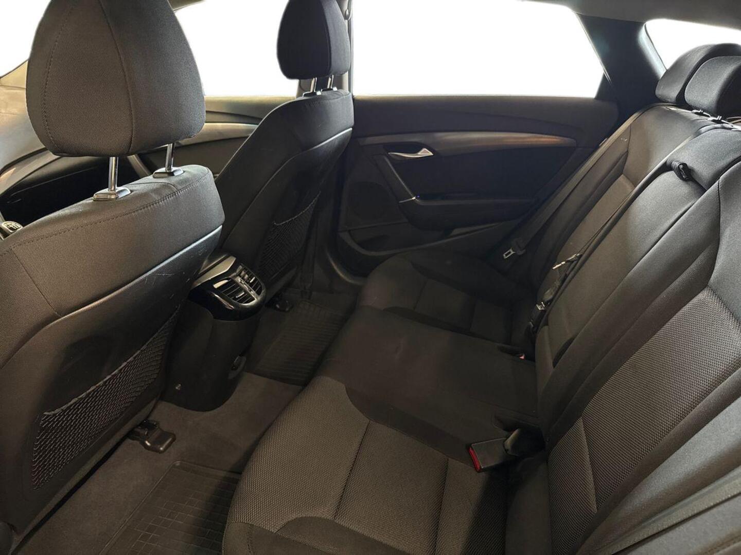 HYUNDAI i40 Wagon 10
