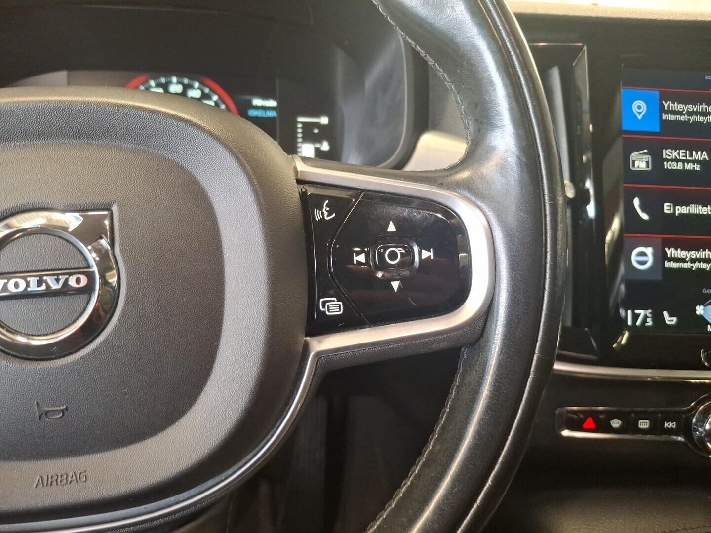 VOLVO V90 2017