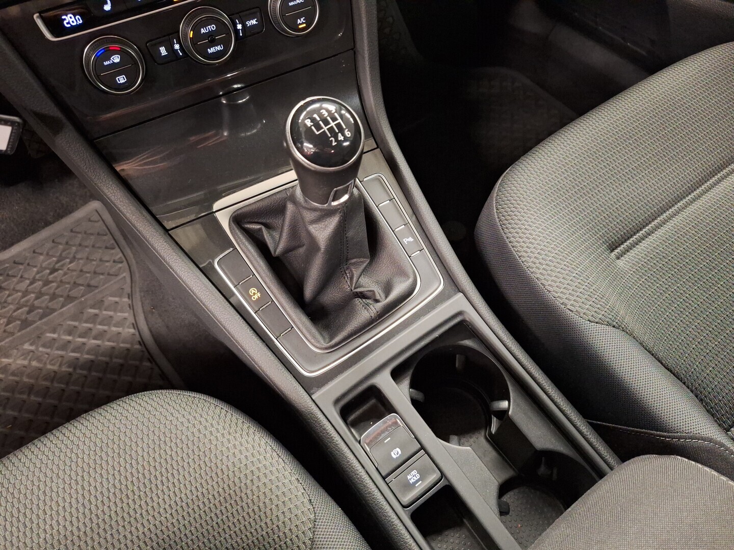 VOLKSWAGEN Golf 2019