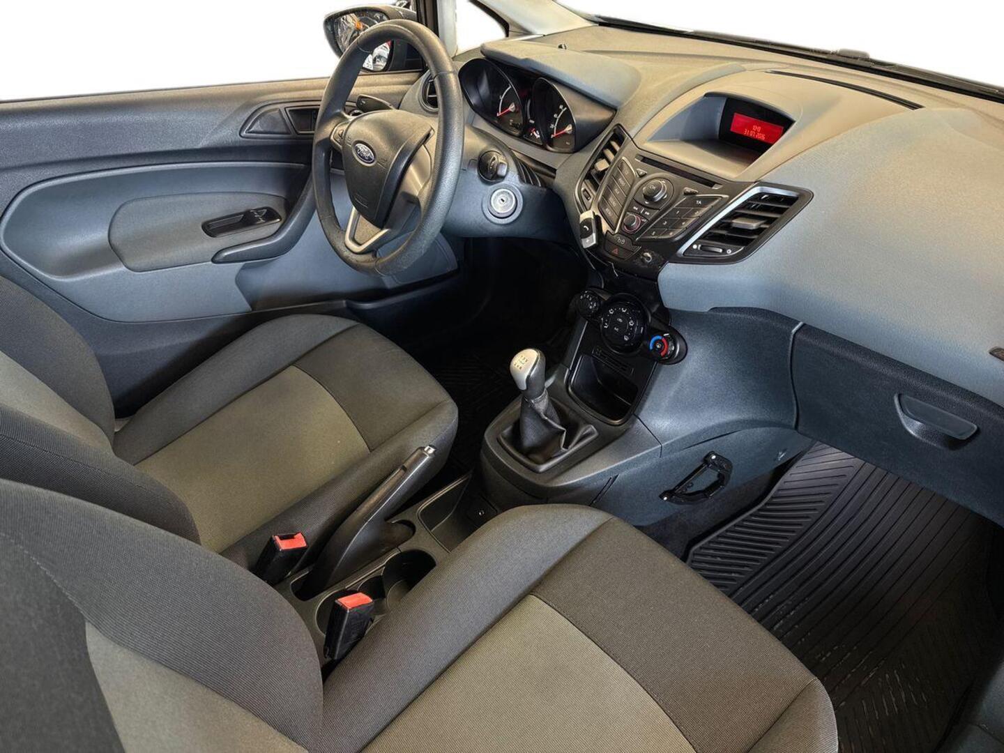 FORD Fiesta 2010