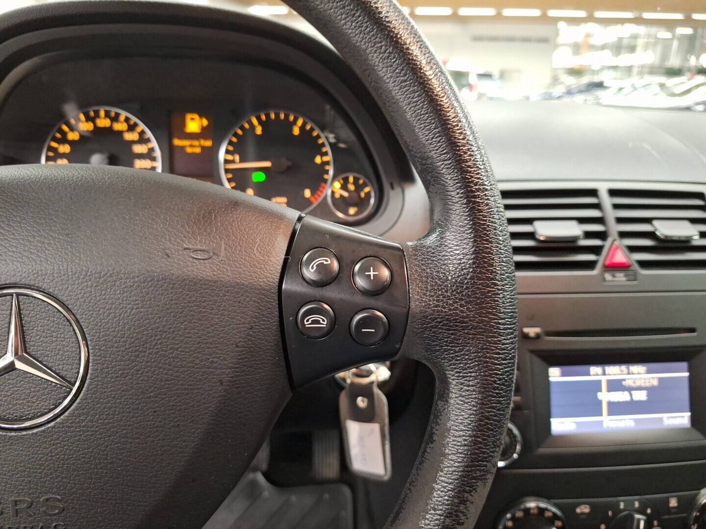 MERCEDES-BENZ A 2010