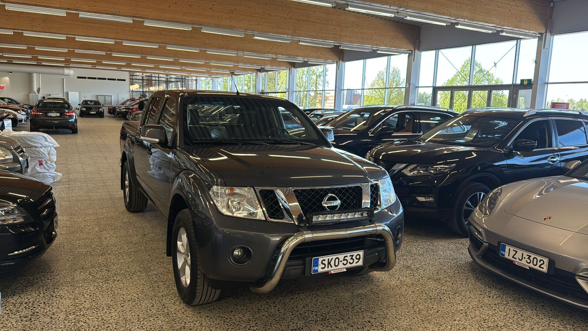 NISSAN Navara 2012