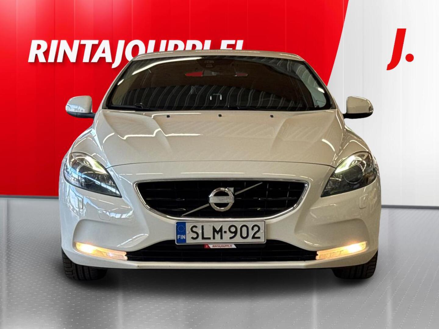 VOLVO V40 3