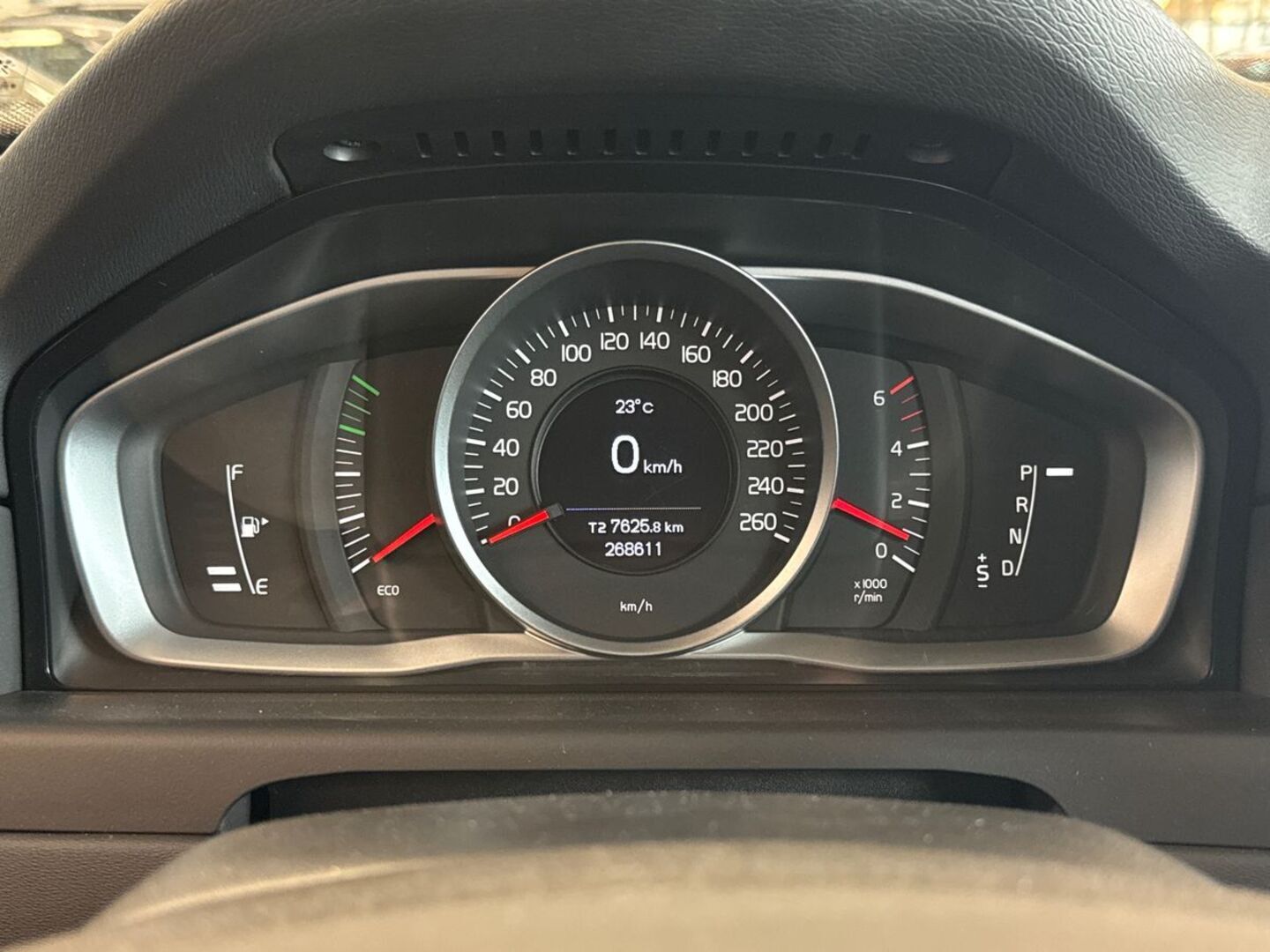 VOLVO XC70 2014