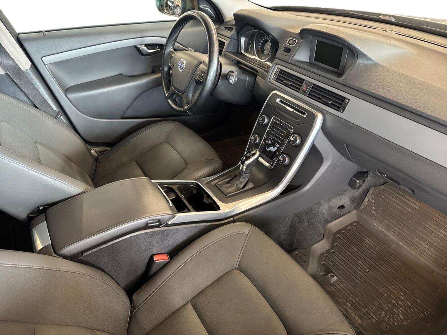 VOLVO XC70 2014
