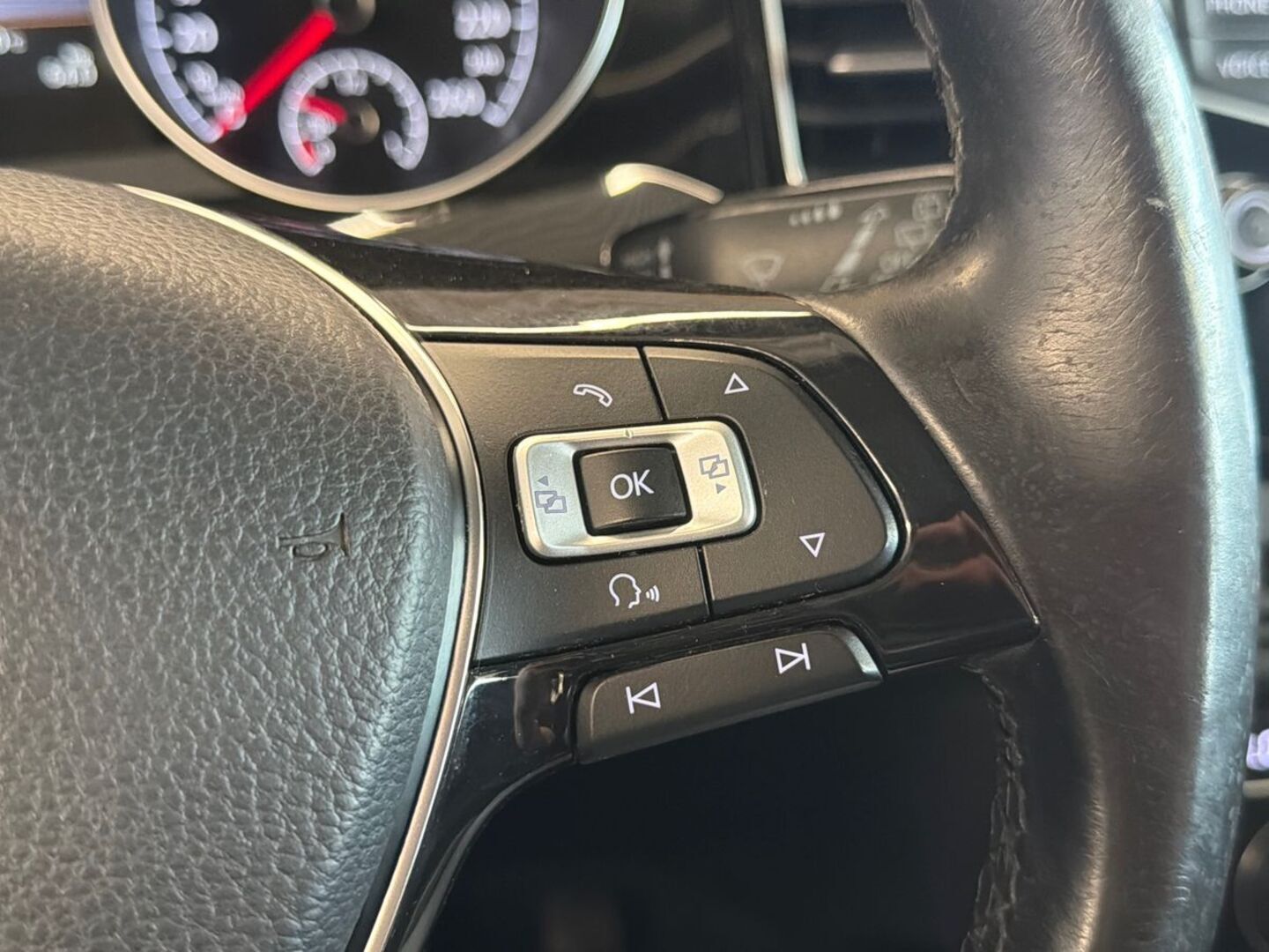 VOLKSWAGEN Golf Sportsvan 2015