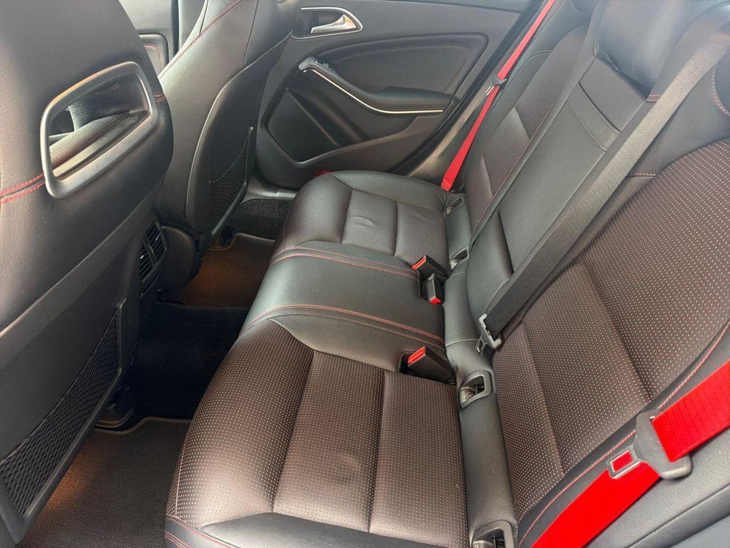 MERCEDES-BENZ CLA 2015