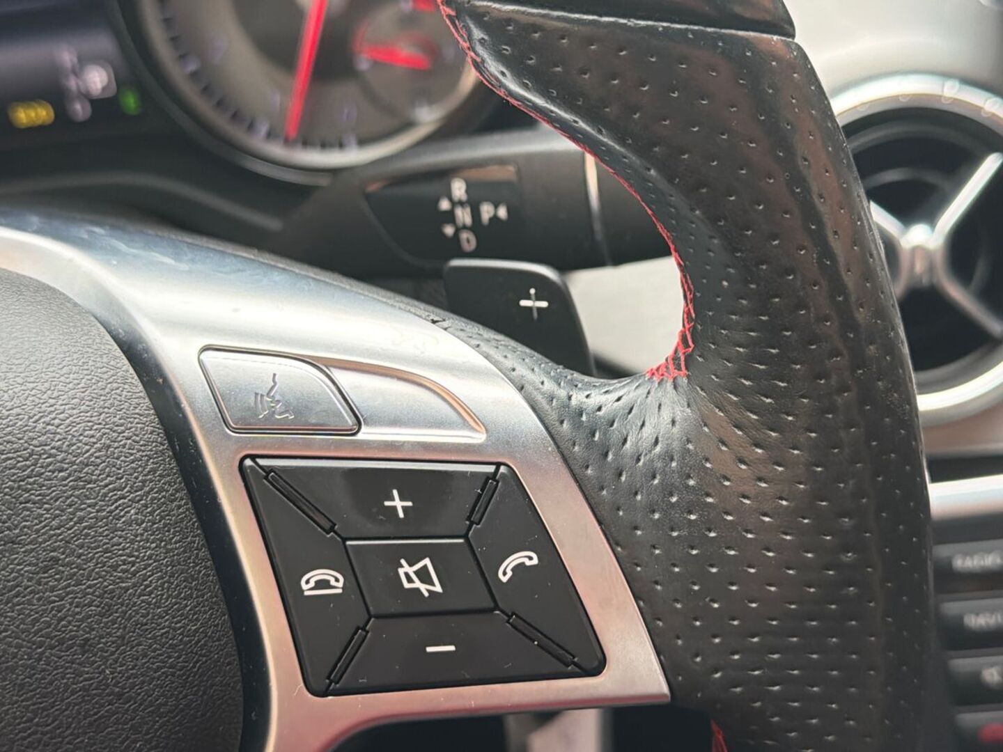 MERCEDES-BENZ CLA 2015
