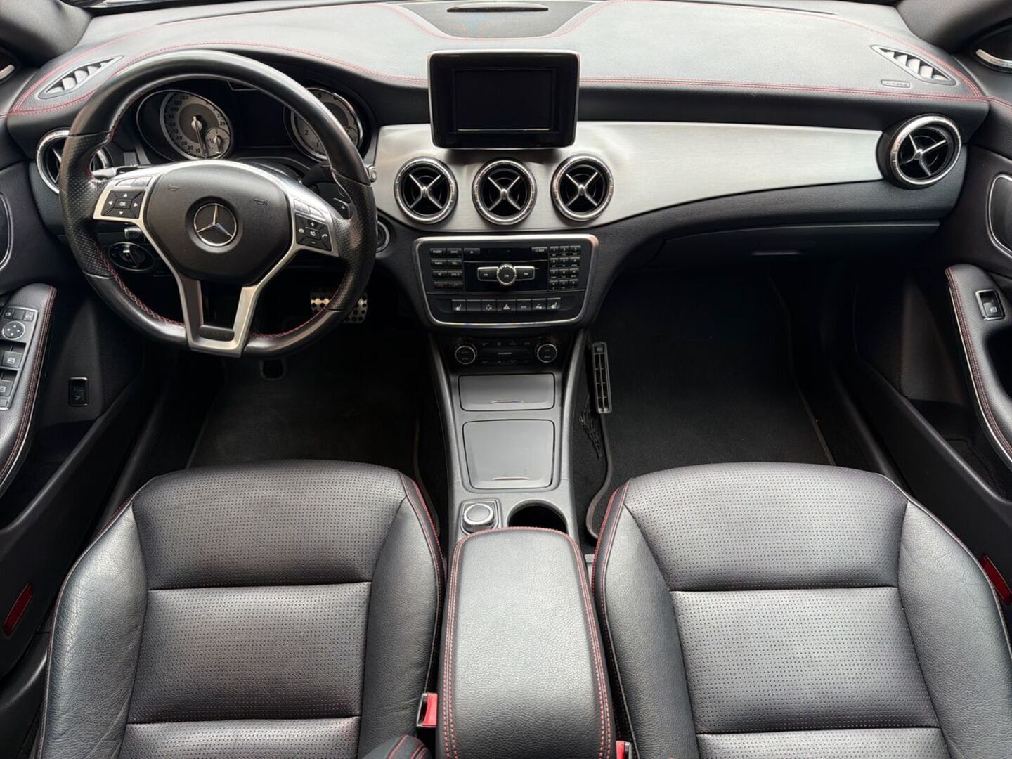 MERCEDES-BENZ CLA 2015