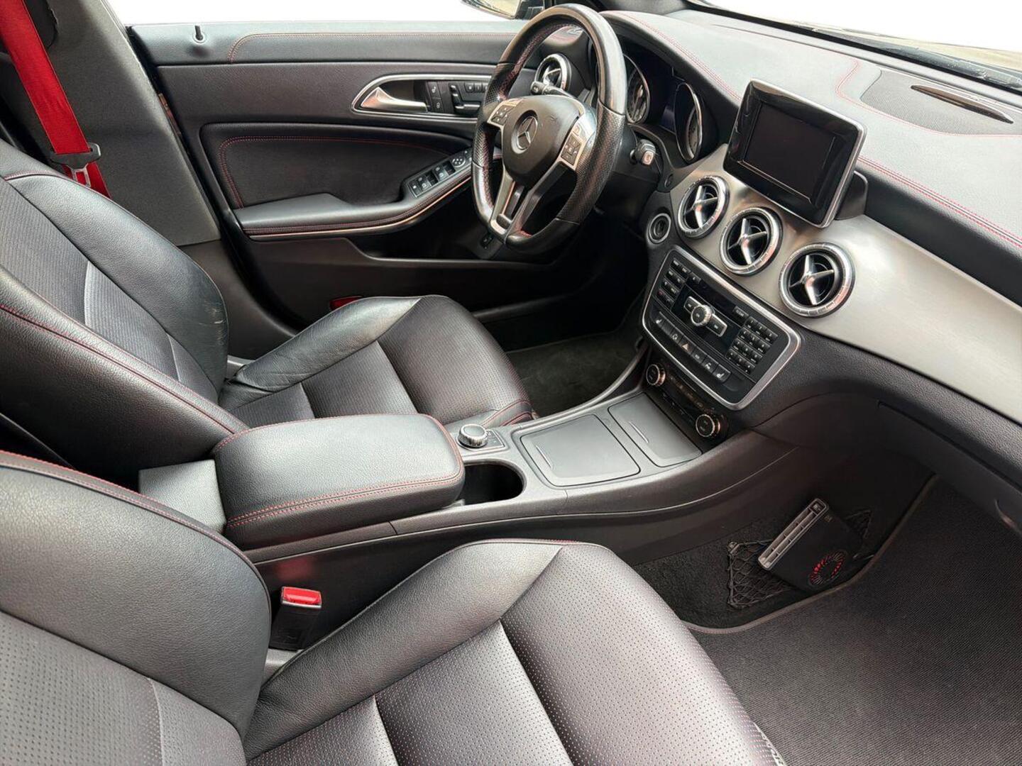 MERCEDES-BENZ CLA 2015