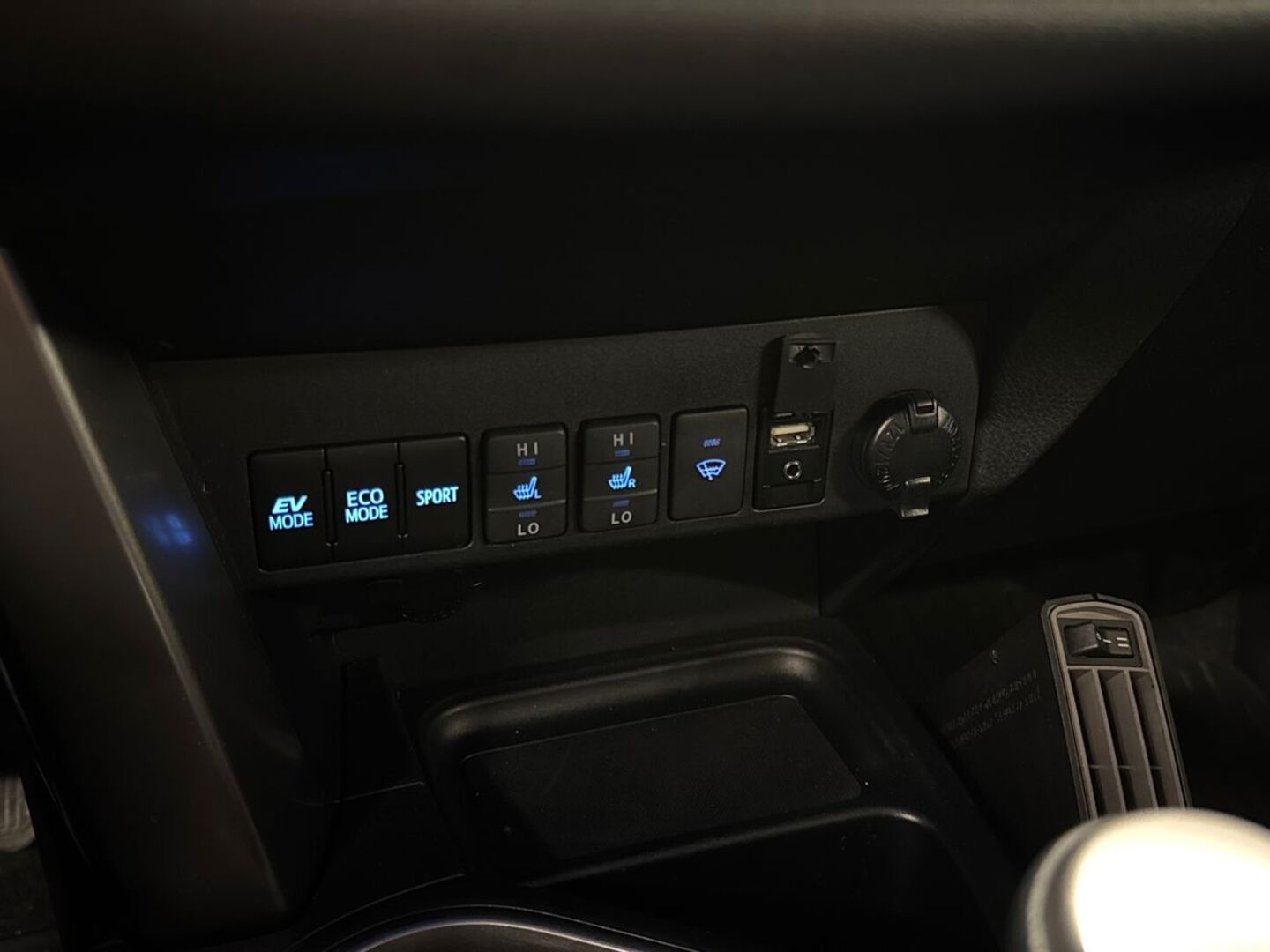 TOYOTA RAV4 2016