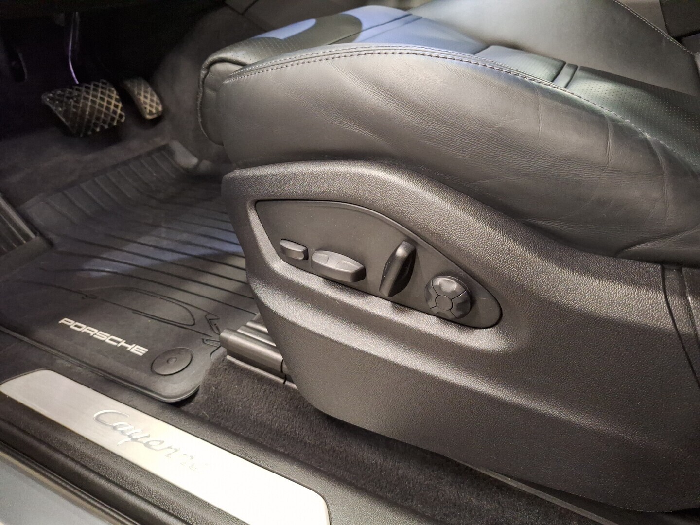 PORSCHE Cayenne 2022