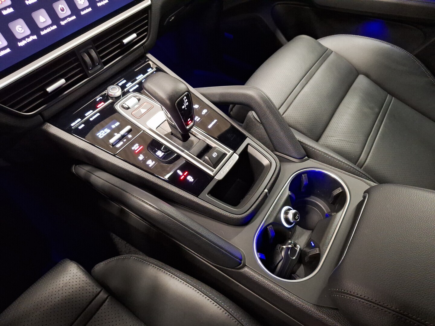 PORSCHE Cayenne 2022