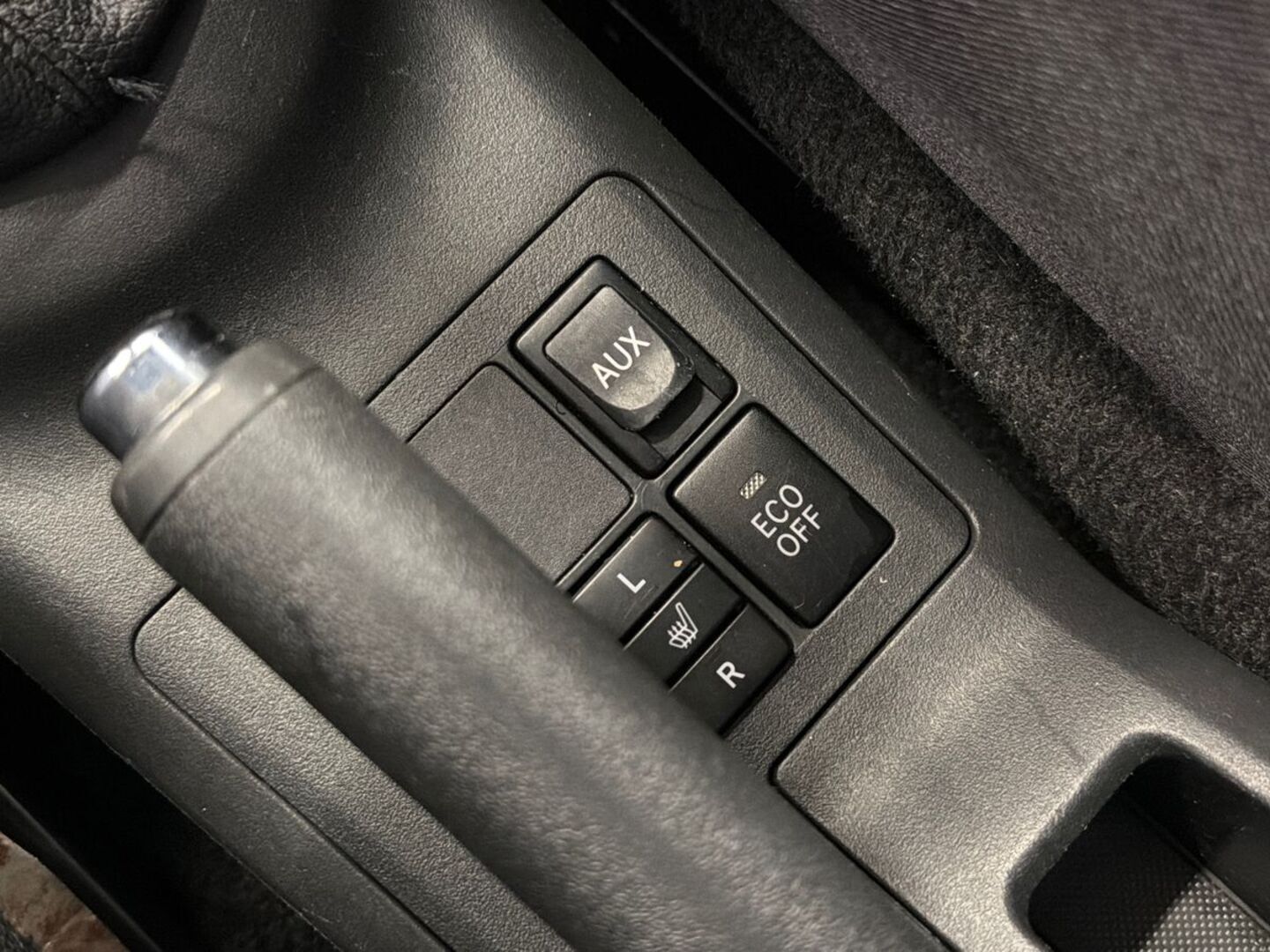 TOYOTA Yaris 2010