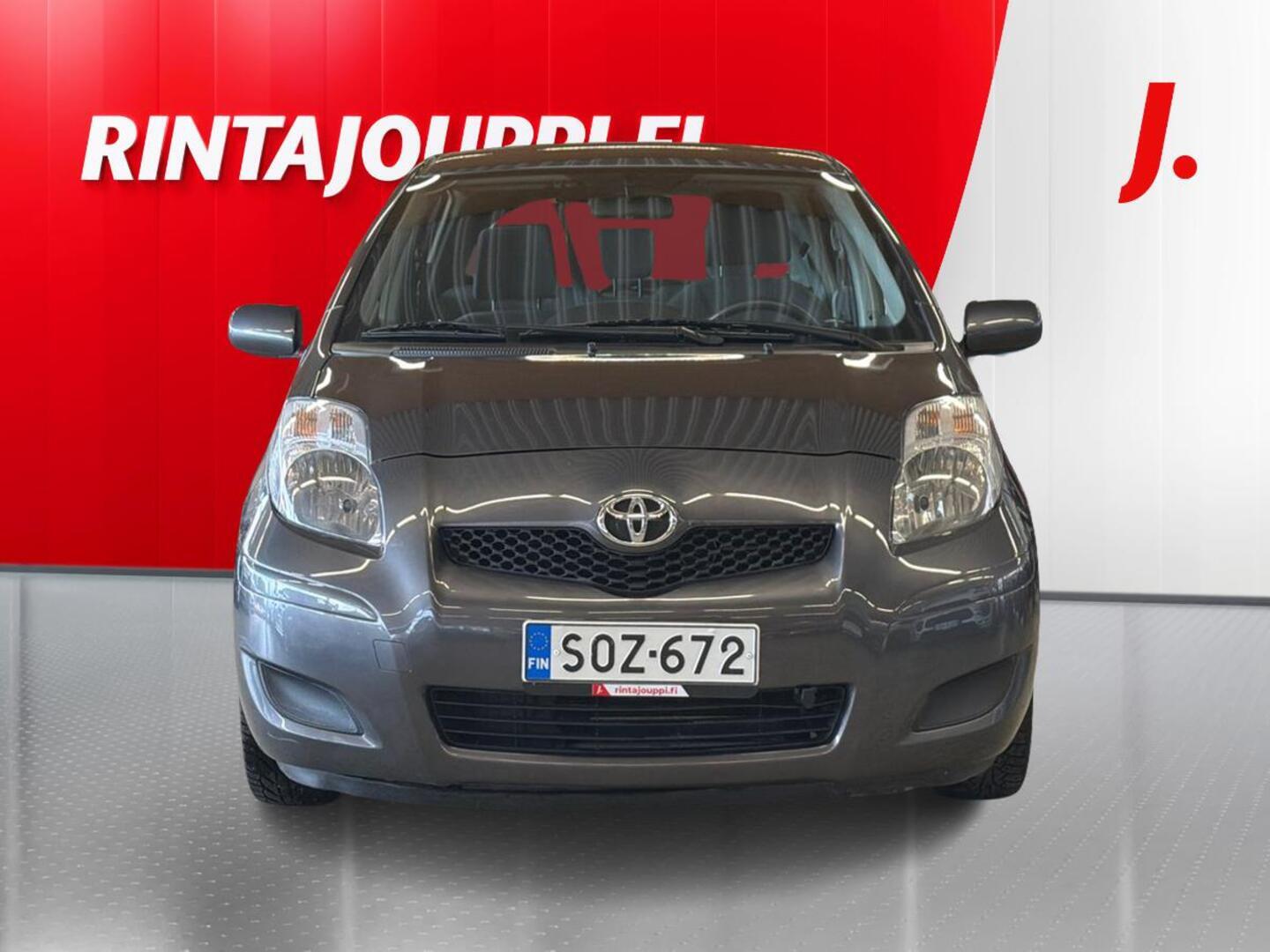 TOYOTA Yaris 2010