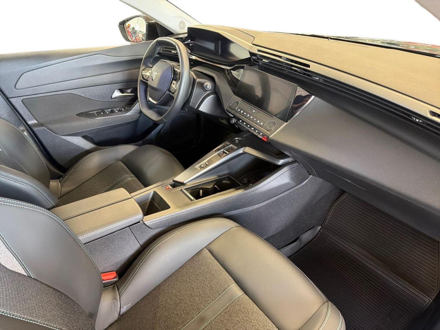 PEUGEOT 308 7