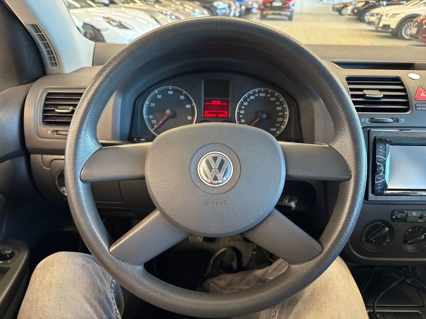 VOLKSWAGEN Golf 2005