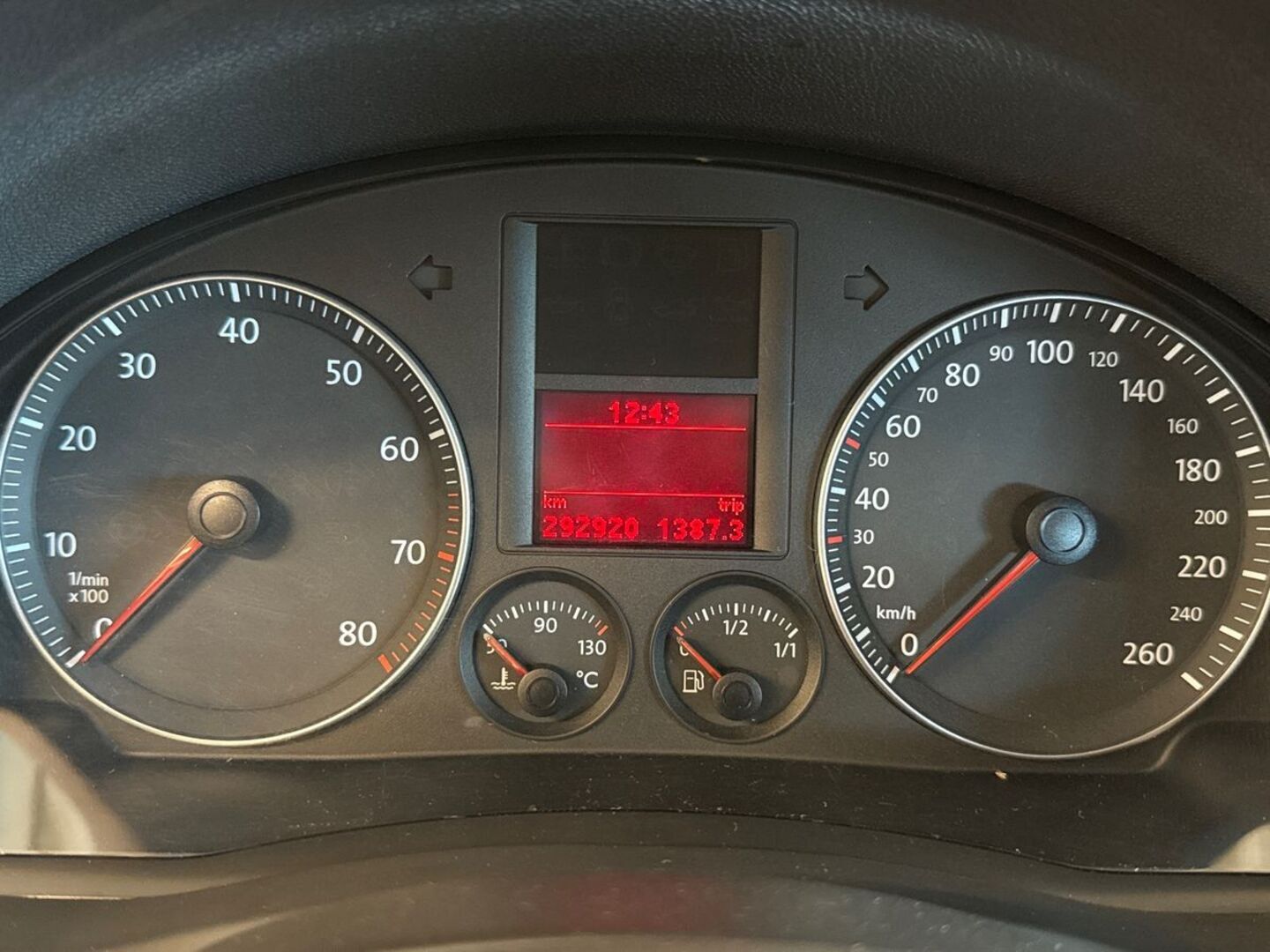 VOLKSWAGEN Golf 2005