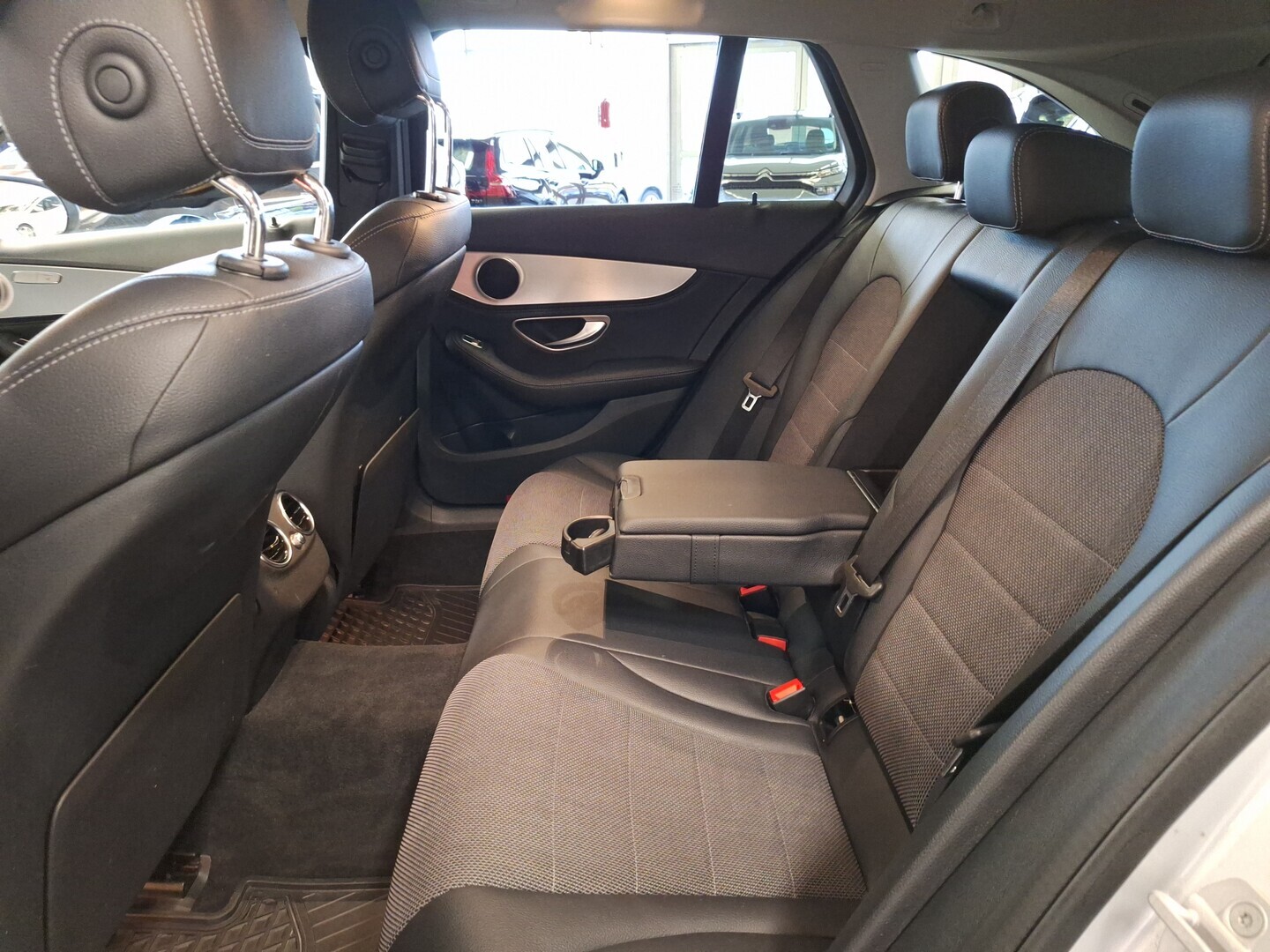 MERCEDES-BENZ C 2015