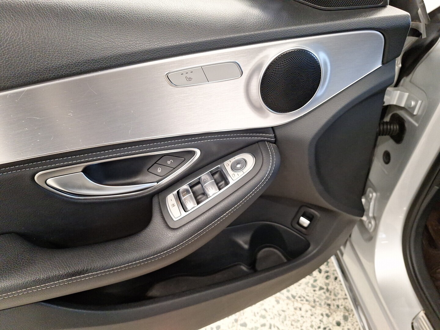 MERCEDES-BENZ C 2015