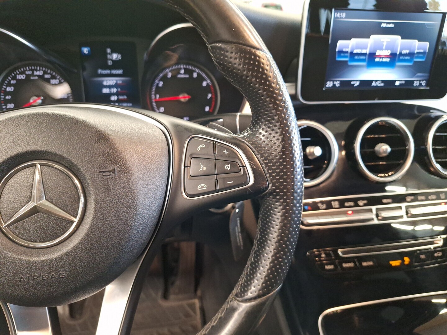 MERCEDES-BENZ C 2015
