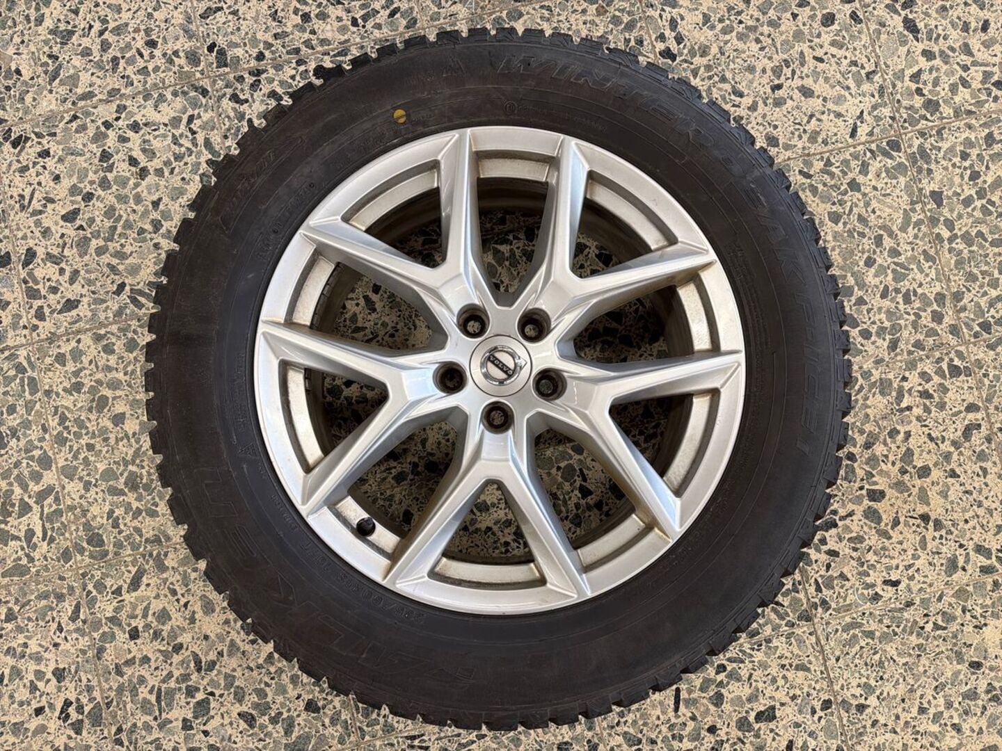 VOLVO XC60 2019
