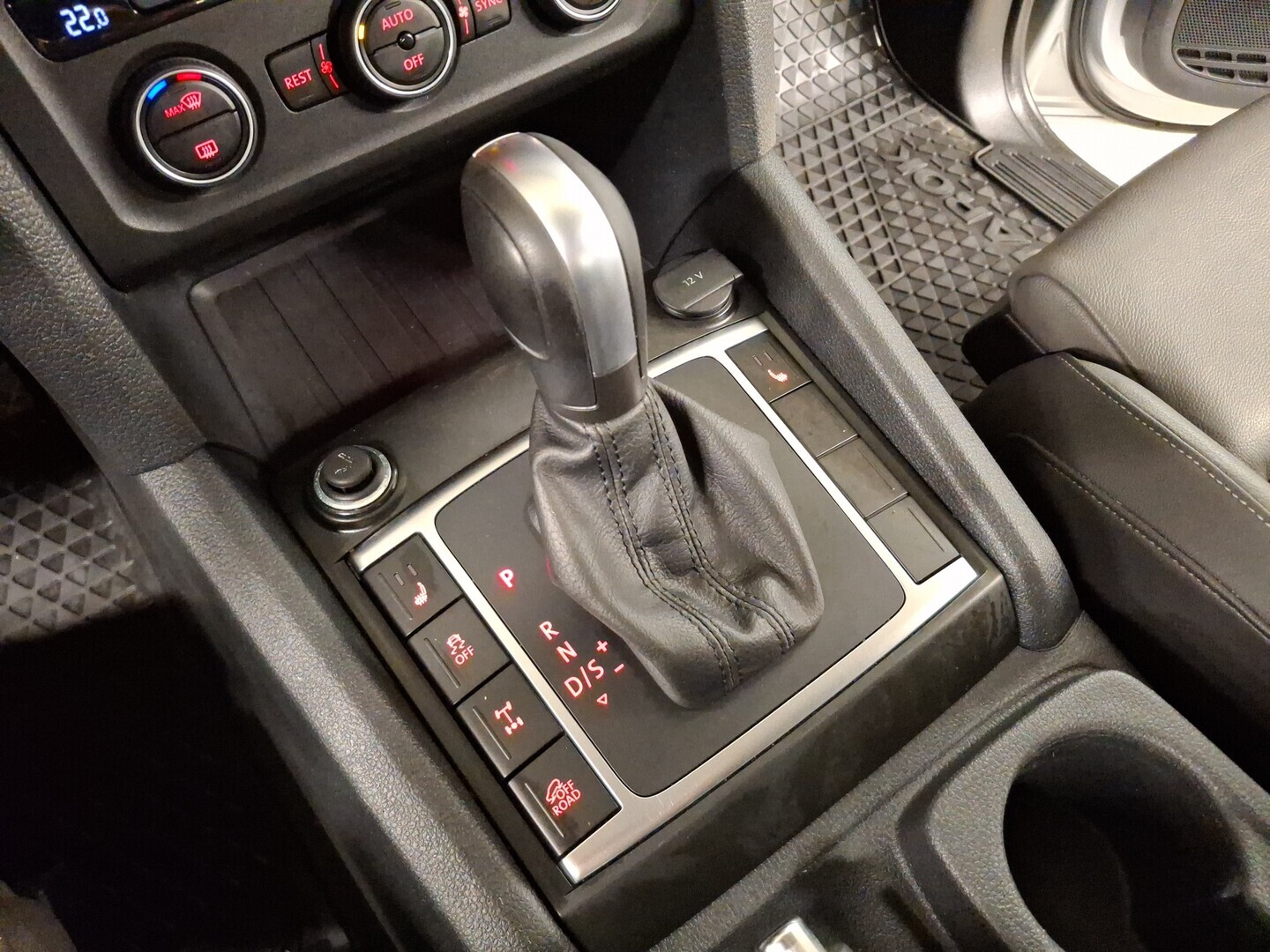 VOLKSWAGEN Amarok 2020